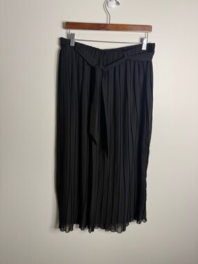 JOIE | Pleated | Black | Midi | Swing/Twirl |Skirt  | Size xl with belt
